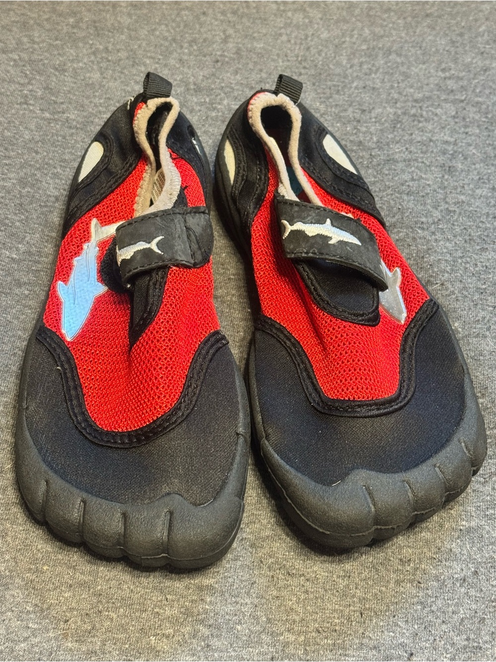 Newtz Children's Red & Black Water Shoes with Shark Accent Boys/Unisex sz 13 Kid